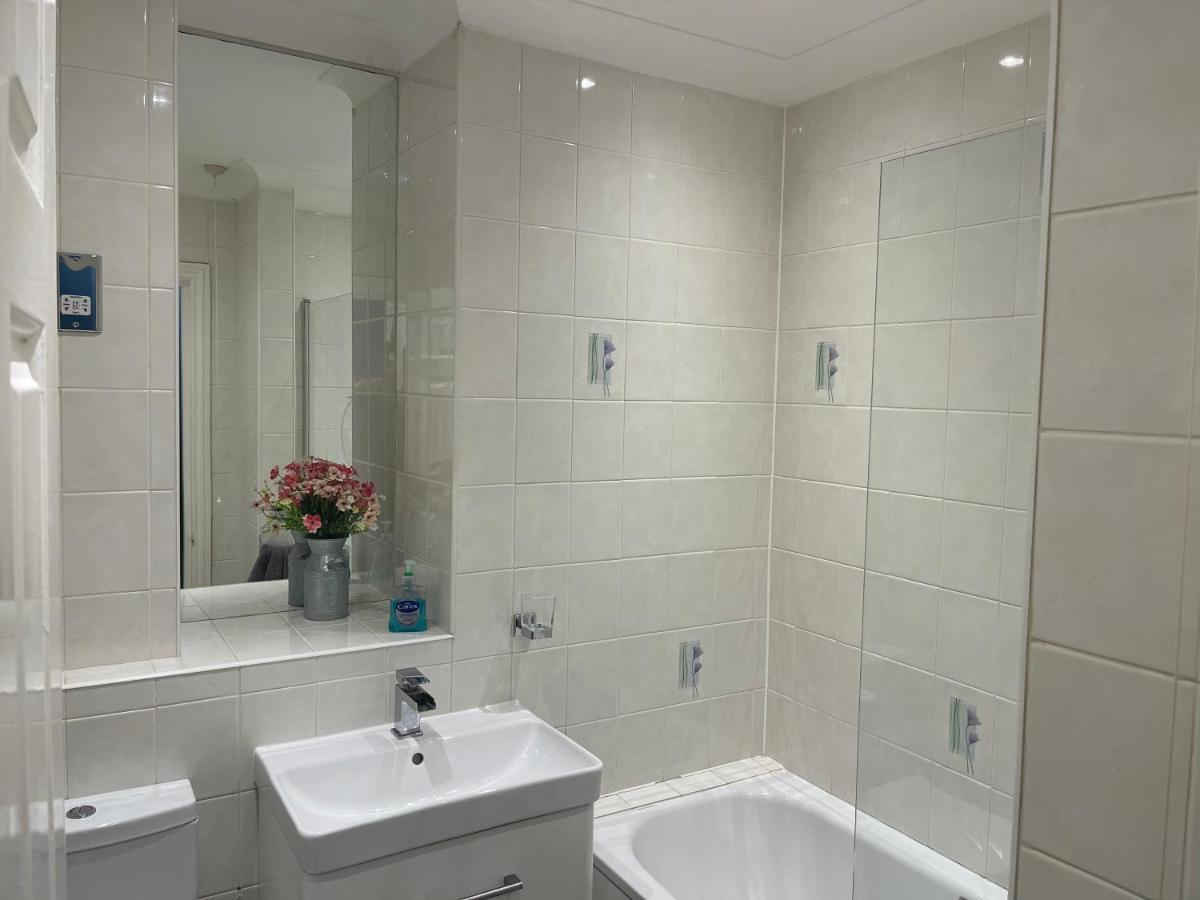 Stylish 2 Bed Penthouse In Trendy Pontcanna Cardiff Exterior photo
